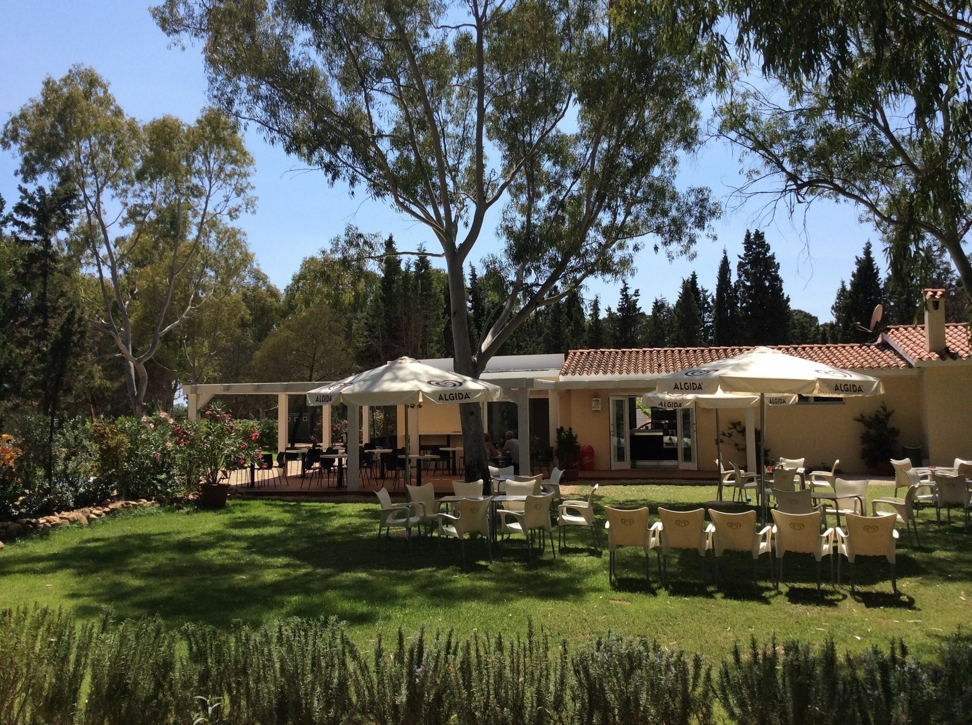 Camping Village Flumendosa Santa Margherita di Pula Exterior photo